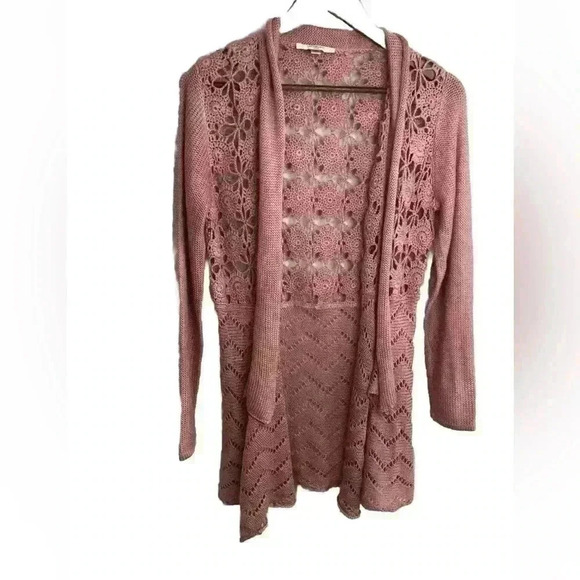 Liz Claiborne Ladies Knit Pink Sweater very soft size Small - Picture 1 of 4